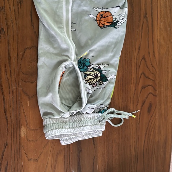 Nike Athletic Green and Gray Split-Design Shorts - Picture 3 of 6